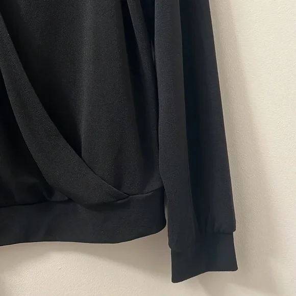 3/$15 Banana Republic - Cocoon Wrap Long Sleeve Blouse Women Small - Picture 3 of 13